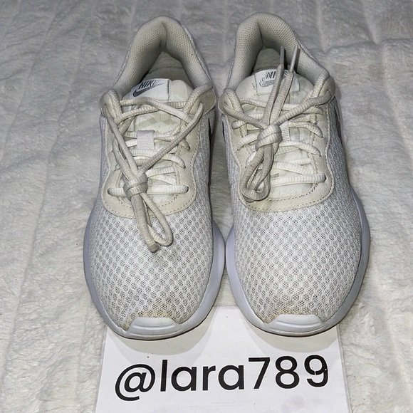 Nike Shoes - Nike Tanjun